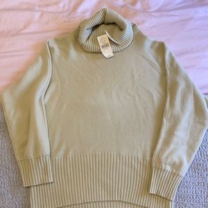 Banana Republic turtleneck cashmere sweater Large
